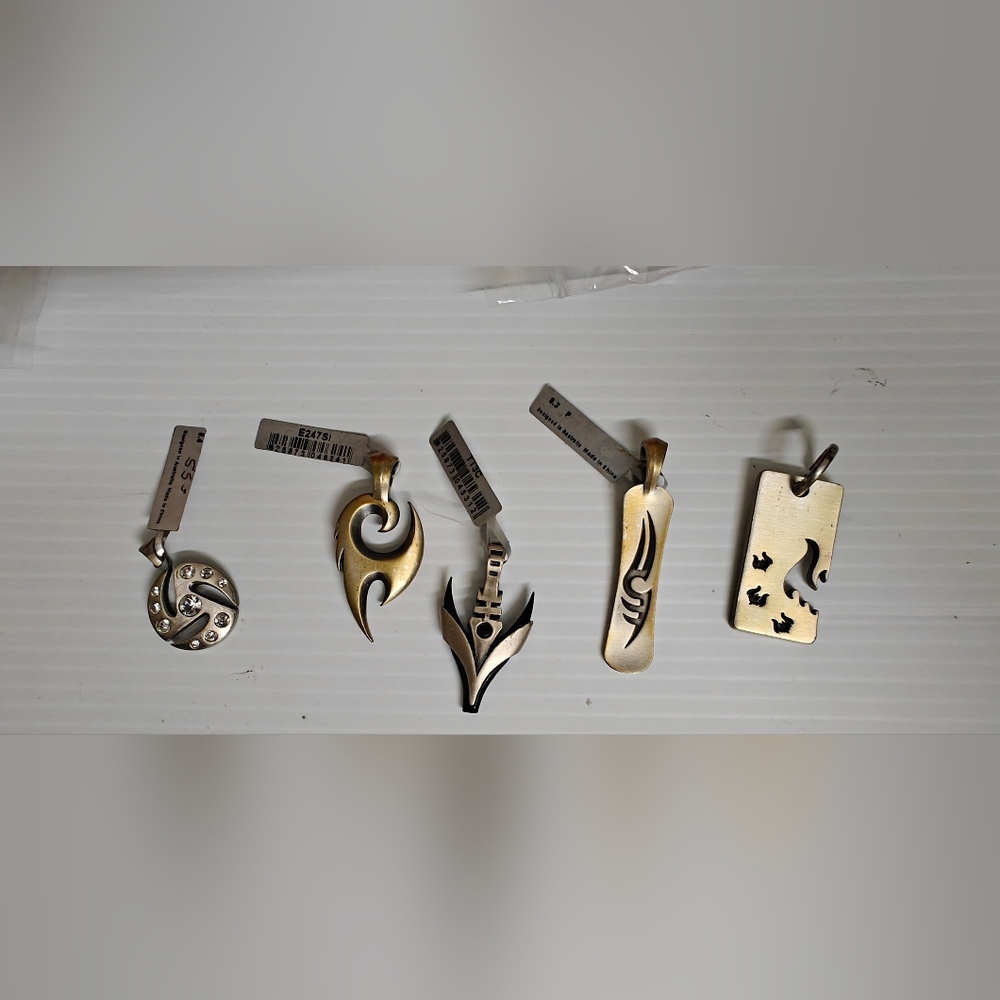 Gold Tone Pendant Set